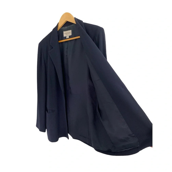 Vintage EMANUEL, EMANUEL UNGARO Woman’s Long Line Wool Blend Blazer, 12/46 - Picture 5 of 9